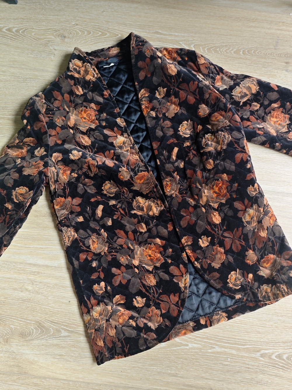 Vintage Bianac Floral Velvet quited Blazer Jacket in Black and Rust